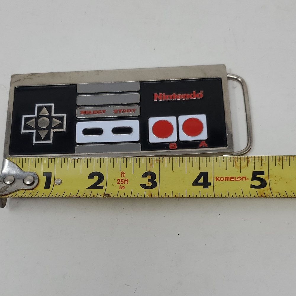 2003 NES Nintendo SILVER Black and Red Controller BELT BUCKLE